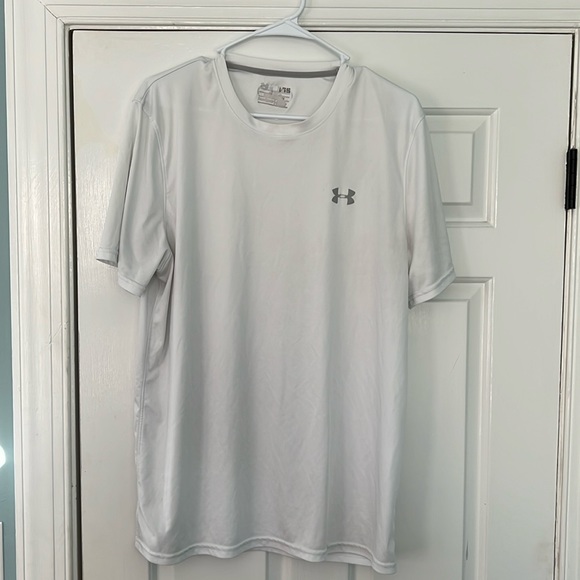 Used Under Armour shirt - Picture 1 of 3